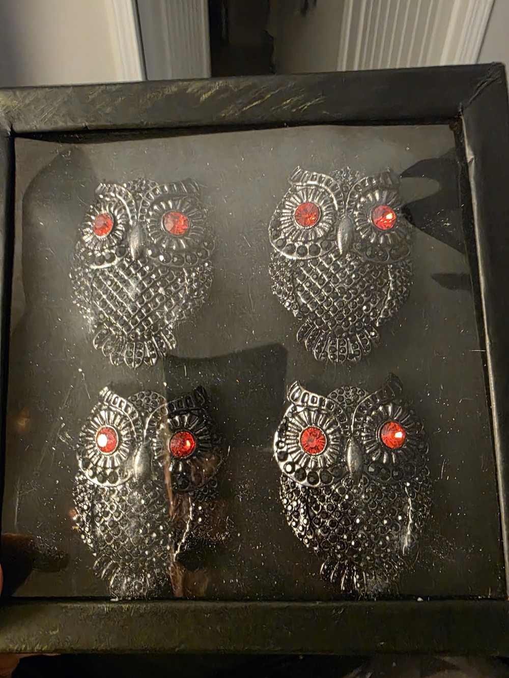 Black Owl Decorative Napkin Rings with Red Gem Eyes - Picture 2 of 3